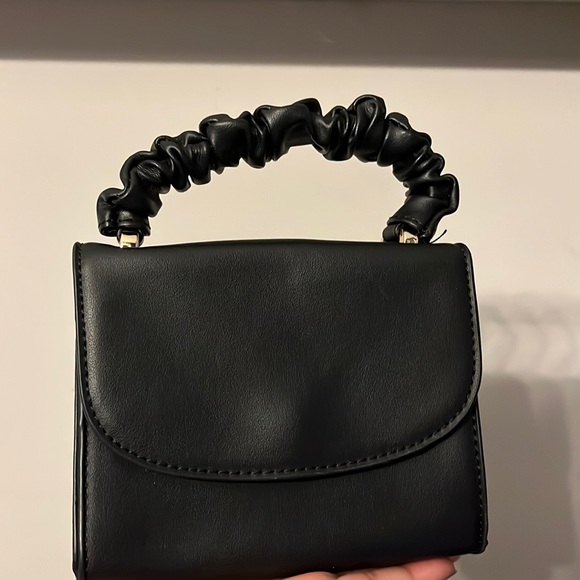 Black little purse - Picture 1 of 3
